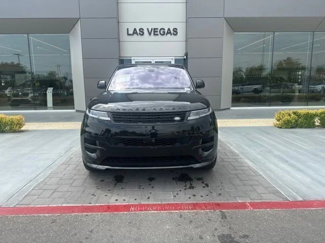 Used 2023 Black Land Rover SE Dynamic image 2