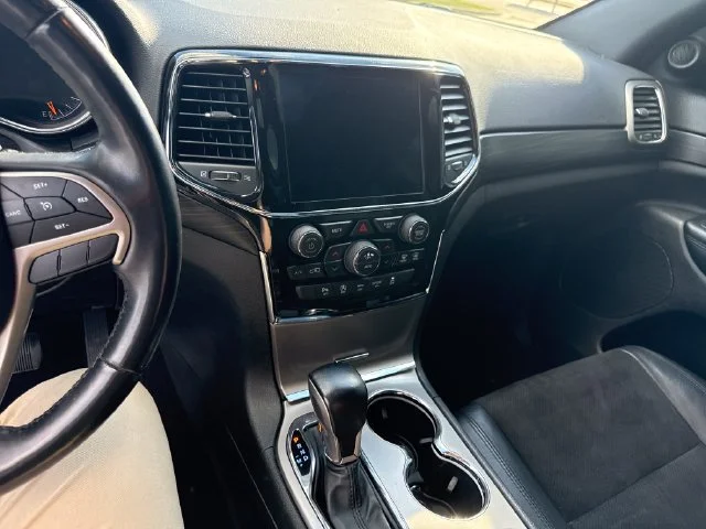 Used 2022 White Jeep Laredo X 4x4 image 21