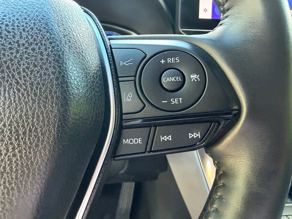 2024 Toyota Venza Limited - Photo 25