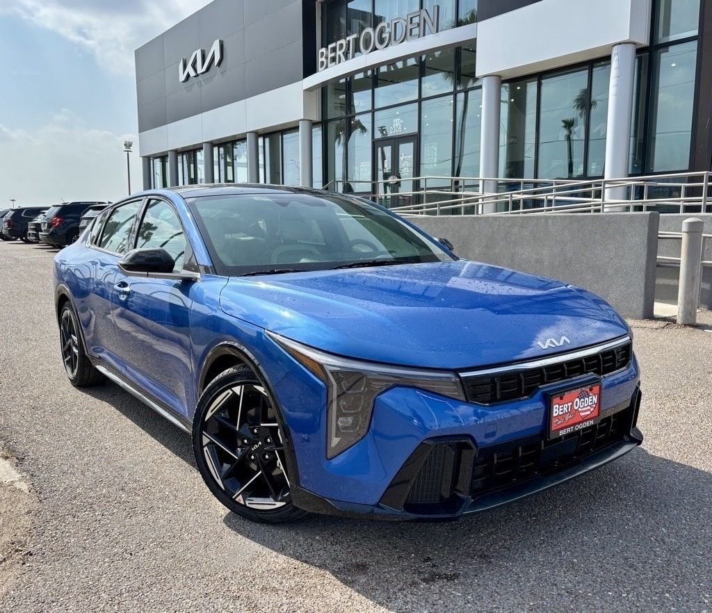 2025 Kia K4 GT-Line
