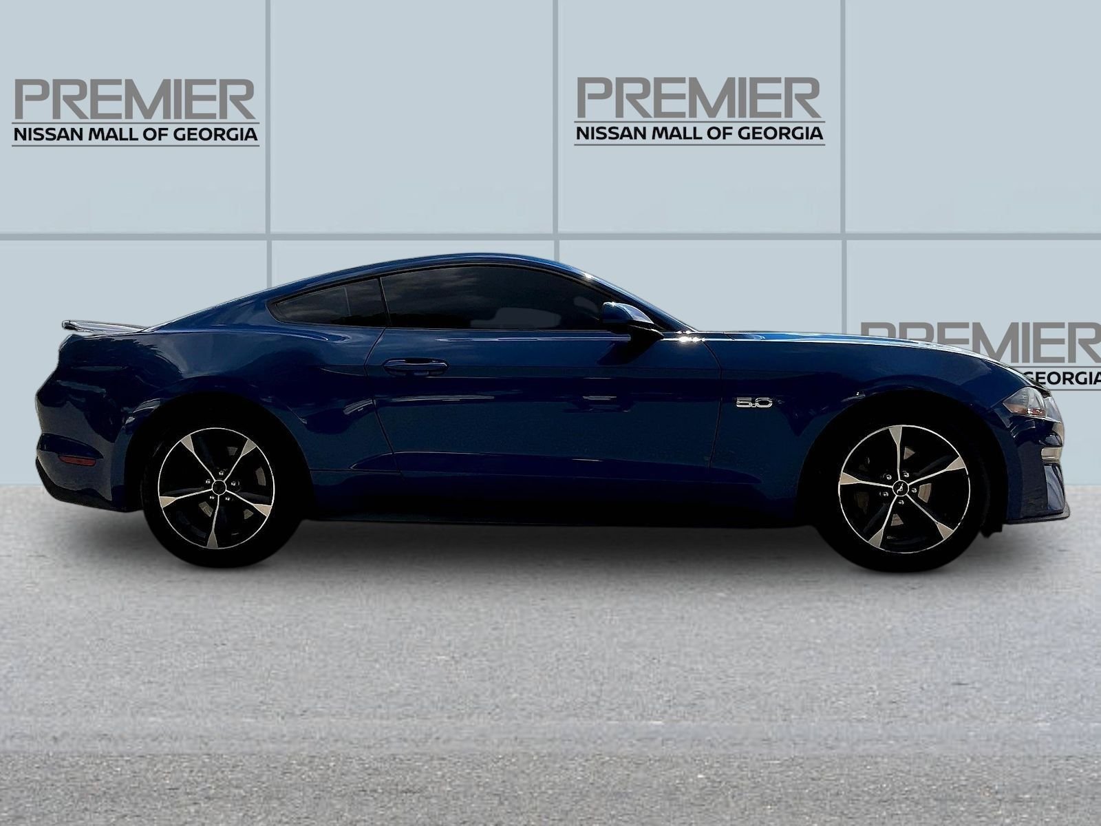 Used 2018 Blue Ford GT image 8