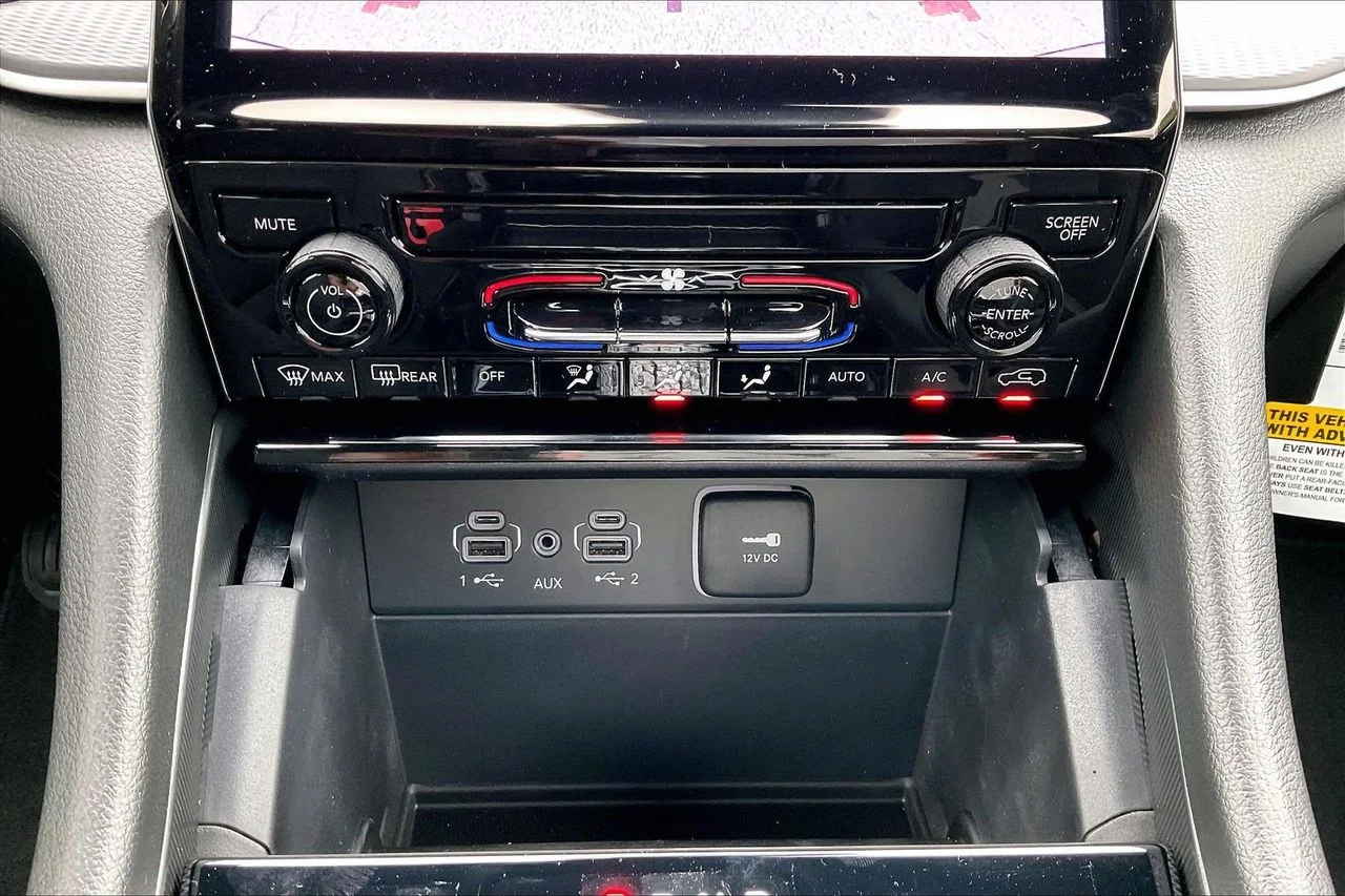 New 2027 High Gloss Black Jeep Laredo image 15