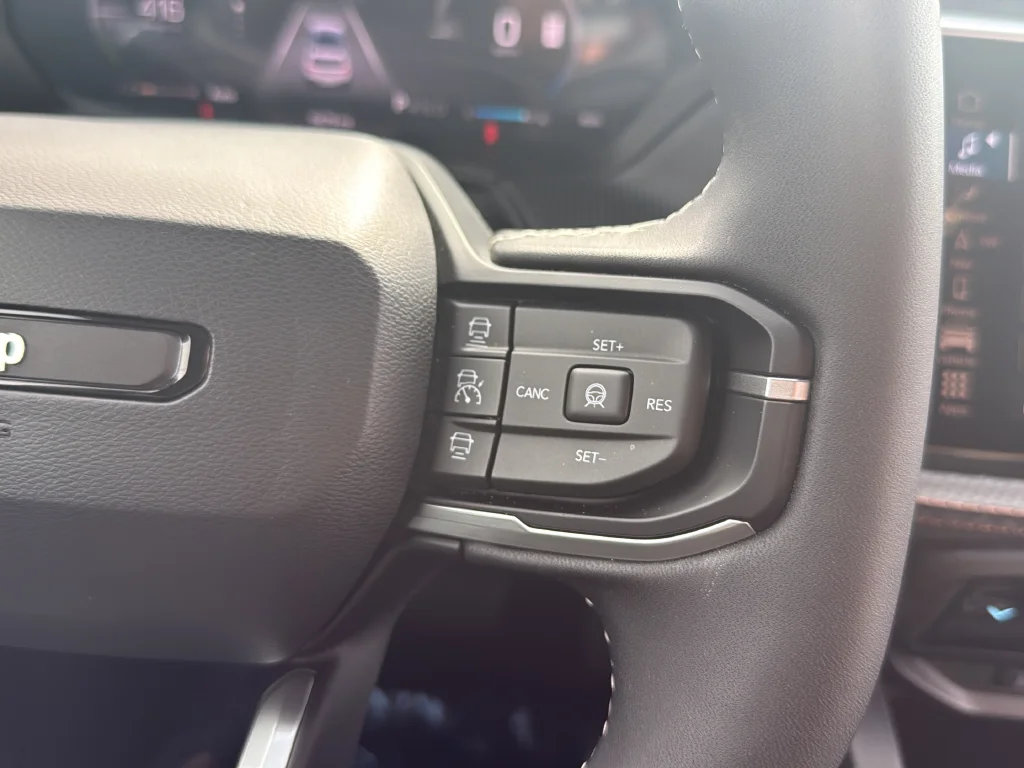Used 2026 Green Jeep Overland image 35