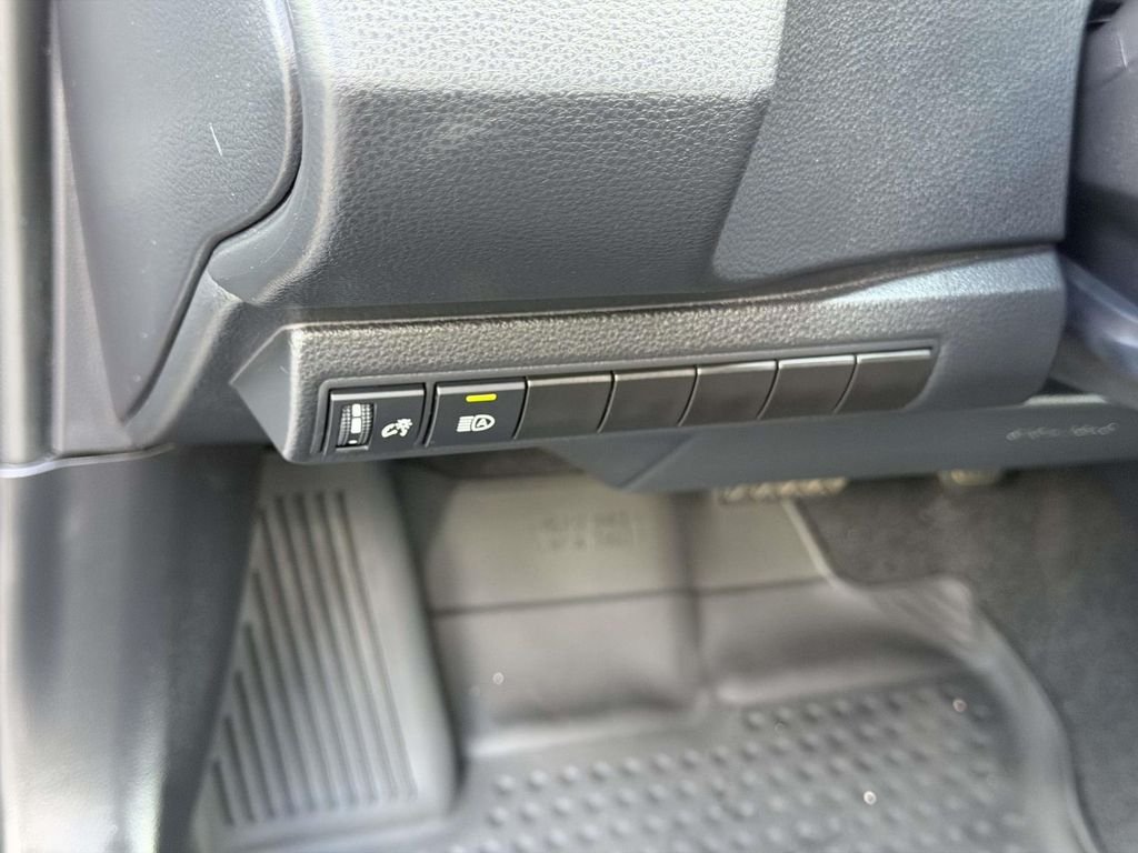 Certified Used 2025  Toyota LE image 20