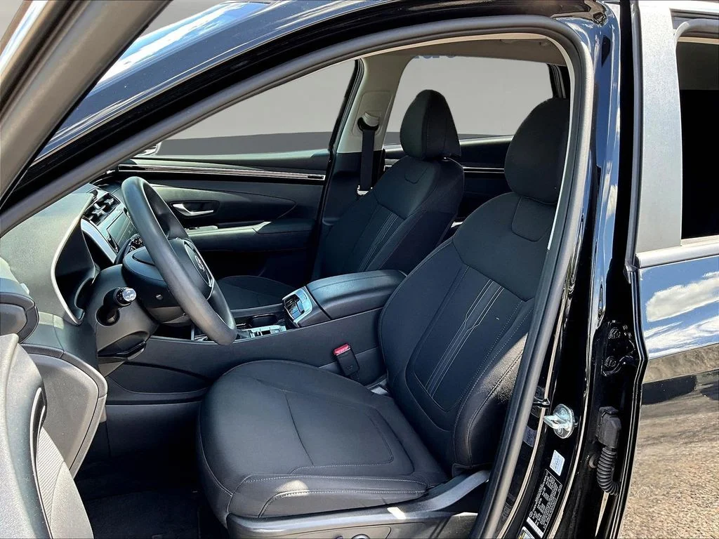 Used 2023 Black Hyundai SEL image 24