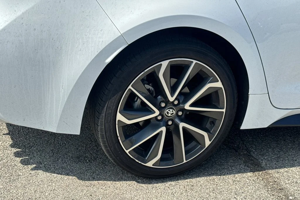 Used 2022 White Toyota SE image 3
