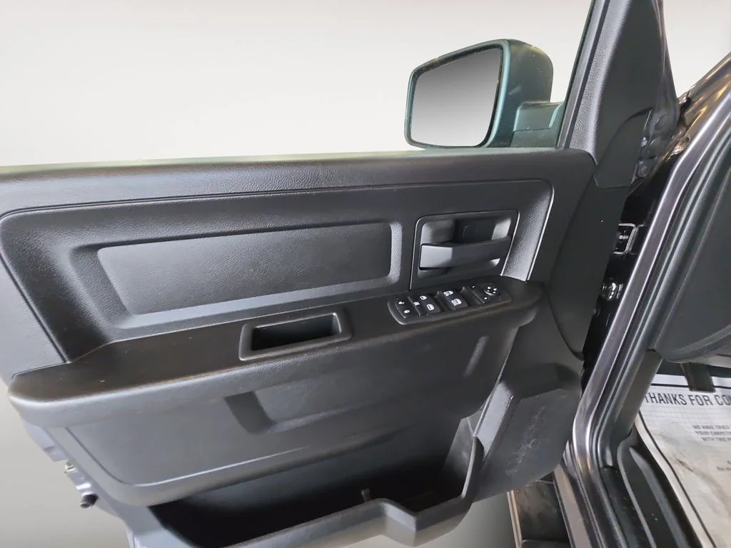 Used 2019 Gray Ram Tradesman image 10