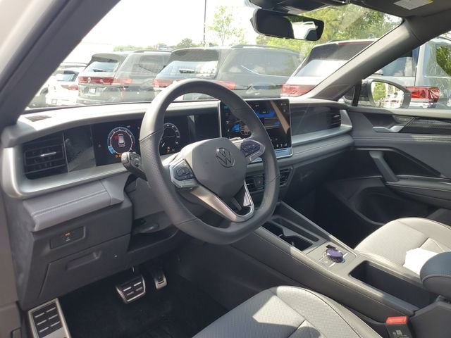 New 2026 White Volkswagen 2.0T SE R-Line Black image 18