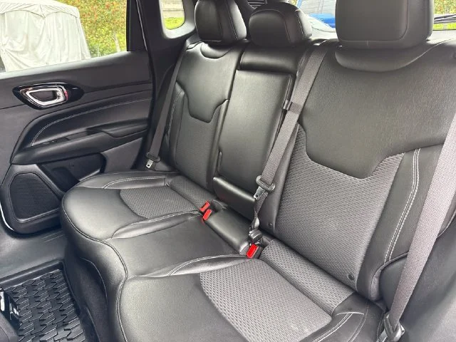 Used 2023 Bright White Clearcoat Jeep Latitude image 18