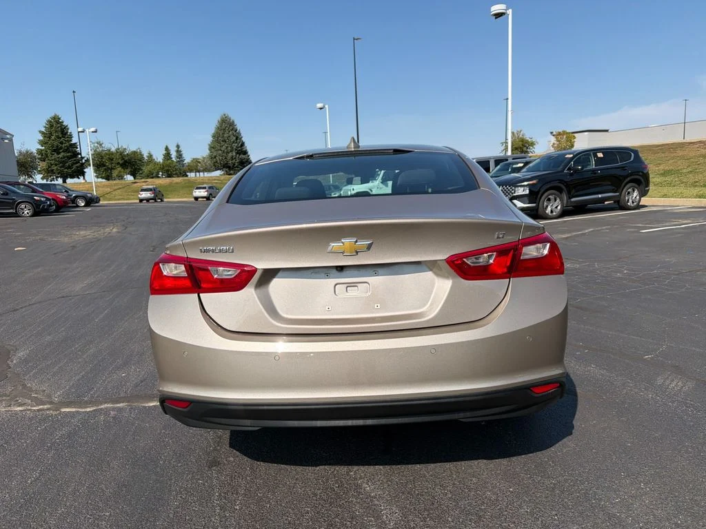 Used 2024 Mineral Gray Metallic Chevrolet LT image 4