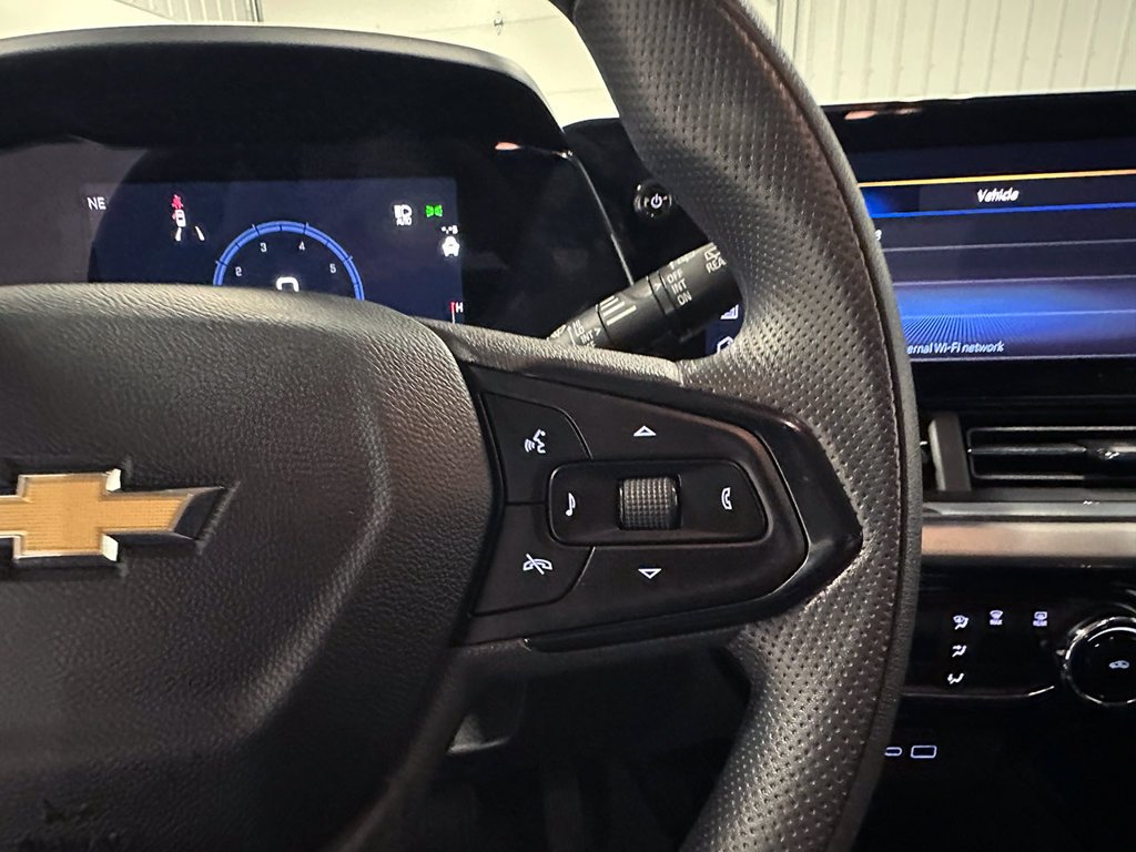 Used 2025 Gray Chevrolet LT image 33