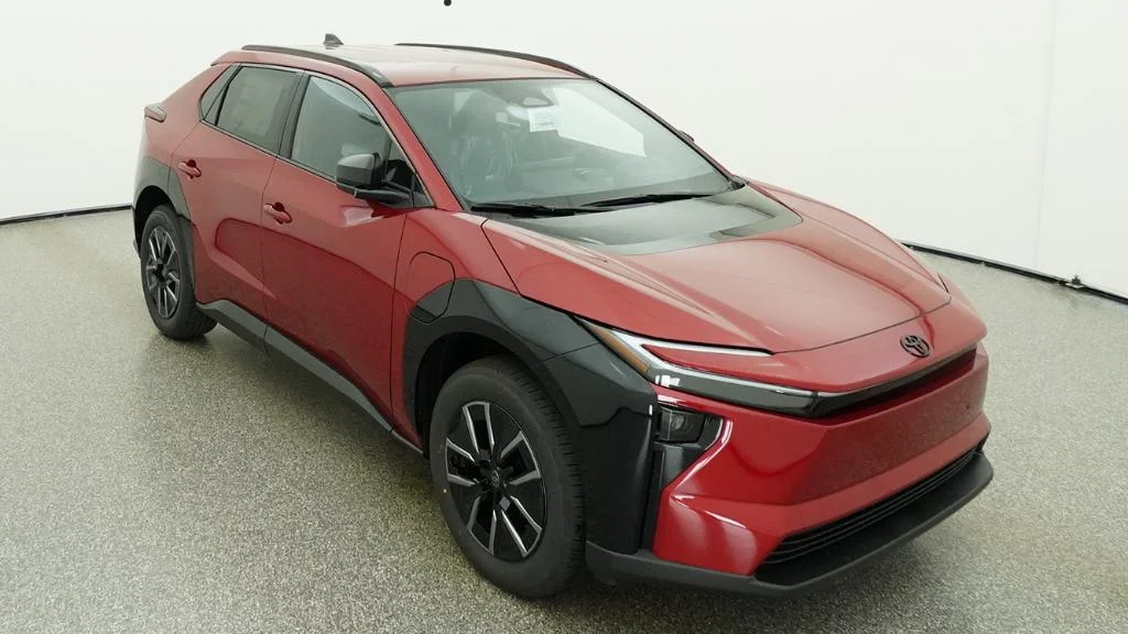 New 2026 Supersonic Red Toyota XLE image 22