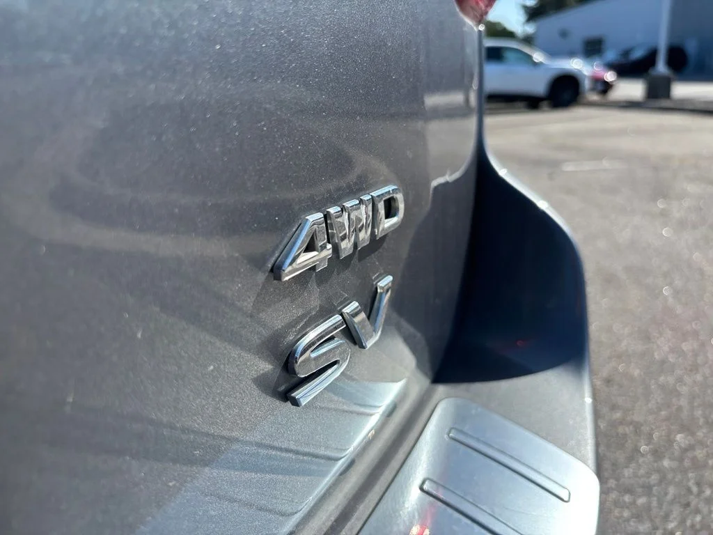 Used 2017 Gray Nissan SV image 16