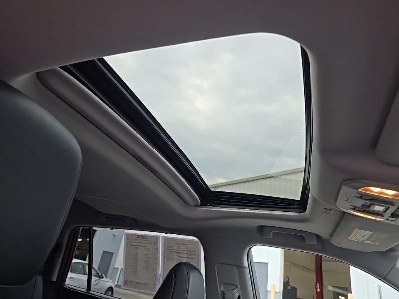 Used 2020 Red Toyota XLE image 35