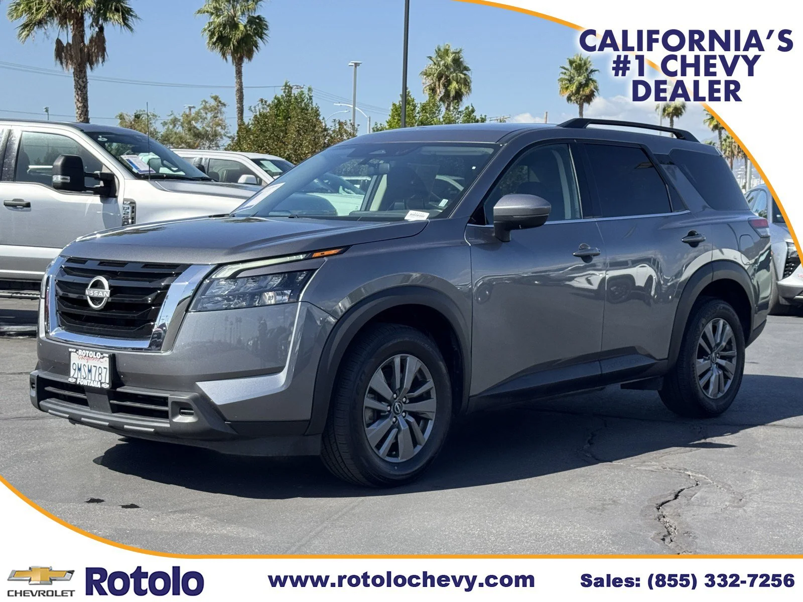 Used 2024 Gun Metallic Nissan SV image 3