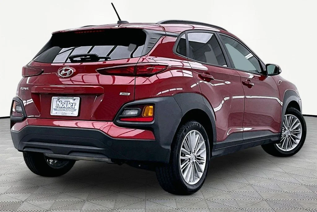 Certified Used 2021 Pulse Red Hyundai SEL image 2