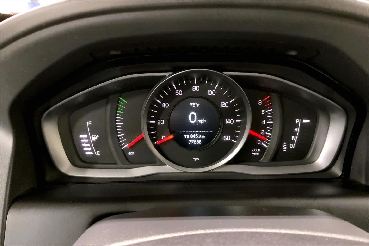 Used 2017 Magic Blue Metallic Volvo Dynamic image 26