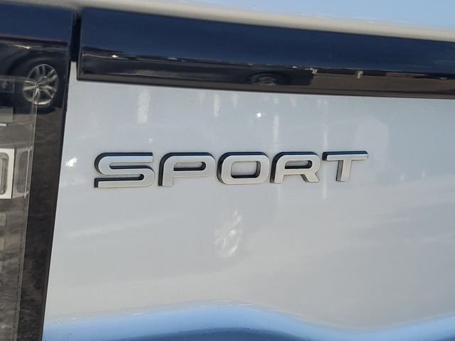 Used 2016 Silver Land Rover SE image 27