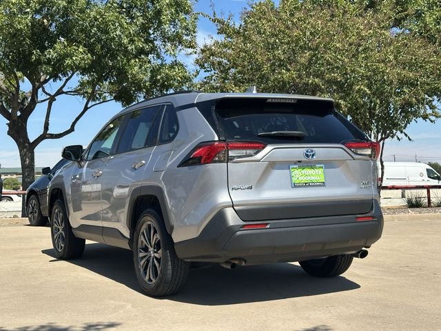 Used 2022 Silver Toyota XLE Premium image 3