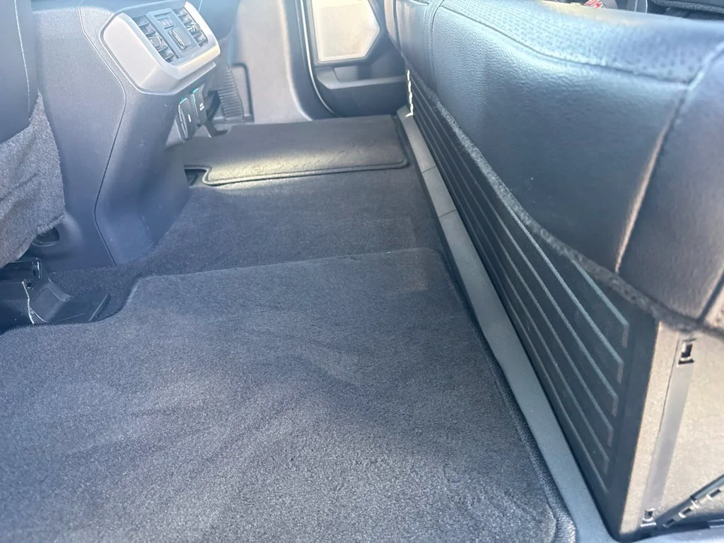 Certified Used 2024  Ford Lariat image 46