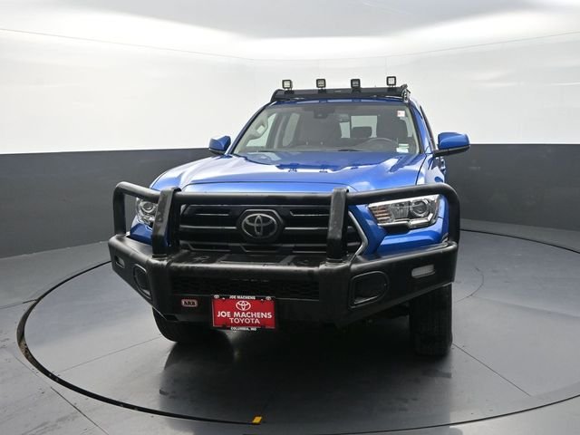 Used 2018 Blue Toyota SR5 image 2