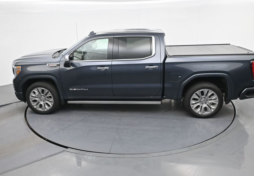 Used 2022 Blue GMC Denali image 28
