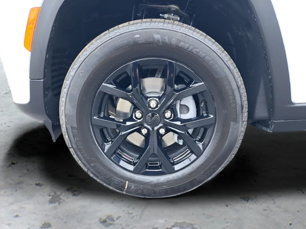 New 2026 White Jeep Altitude image 9