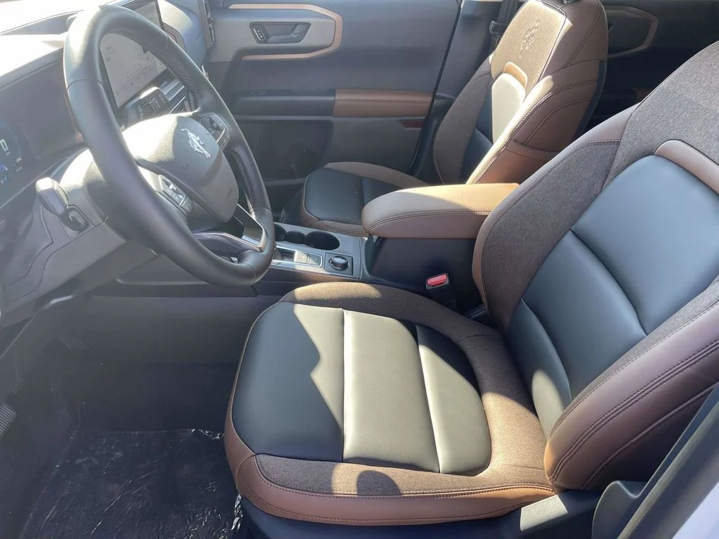 New 2025 Oxford White Ford Outer Banks® image 13