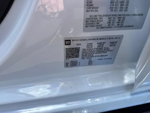 New 2026 Glacier White Tricoat GMC SLT image 33