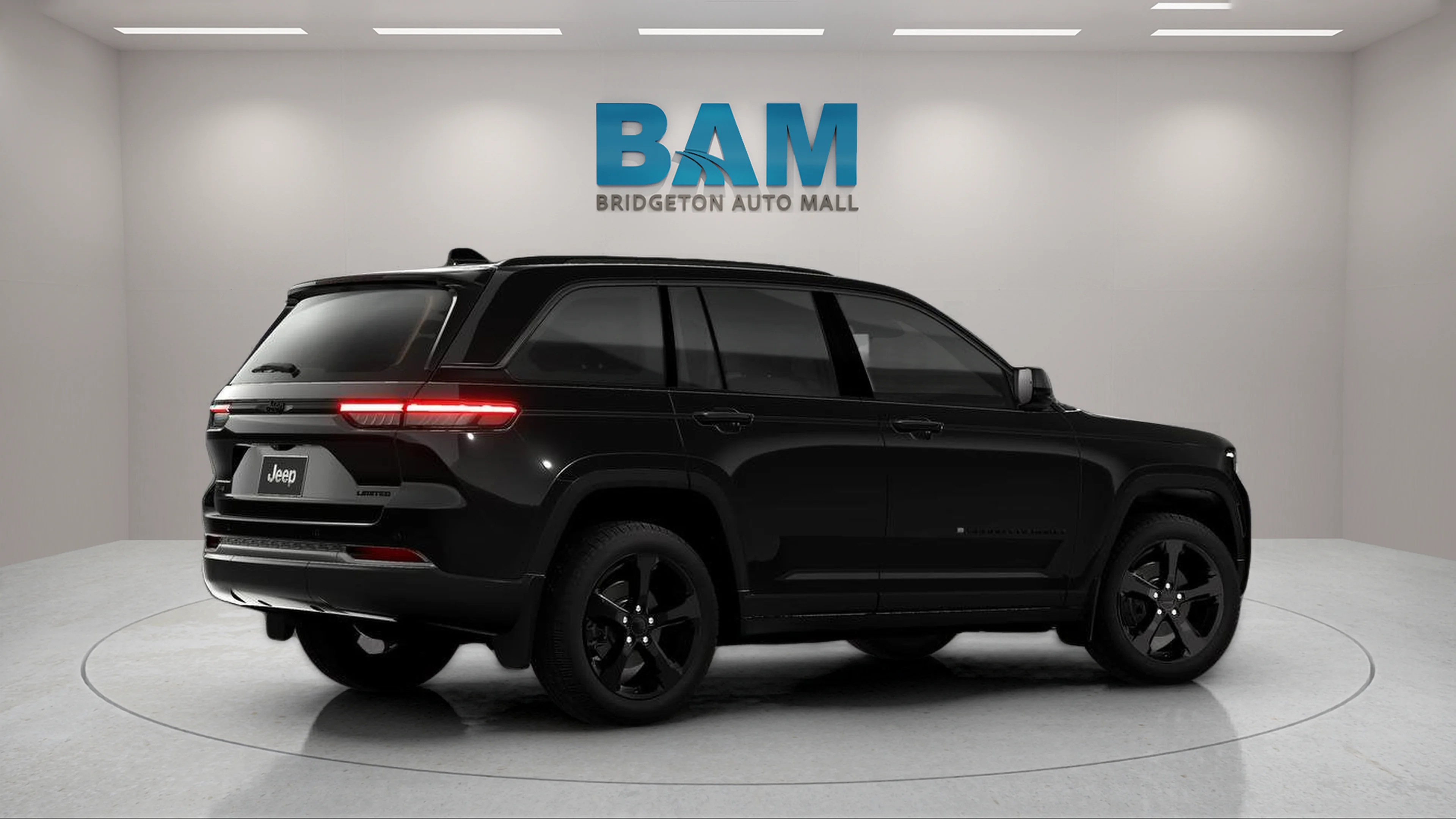 New 2026 Diamond Black Crystal Pearlcoat Jeep Limited image 15