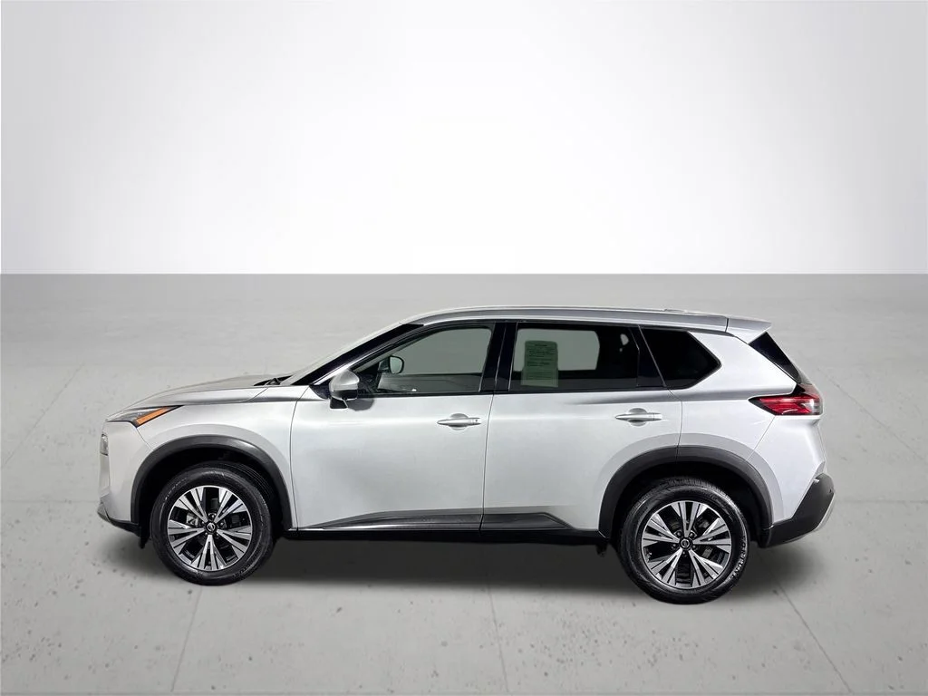 Used 2021 Silver Nissan SV image 9
