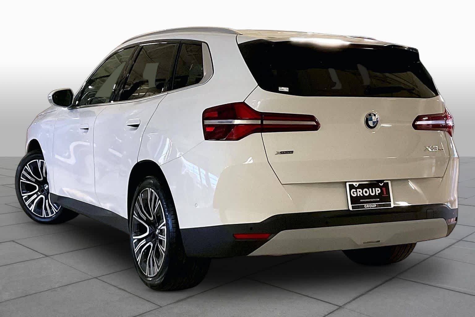 New 2026 Alpine White BMW 30 xDrive image 12