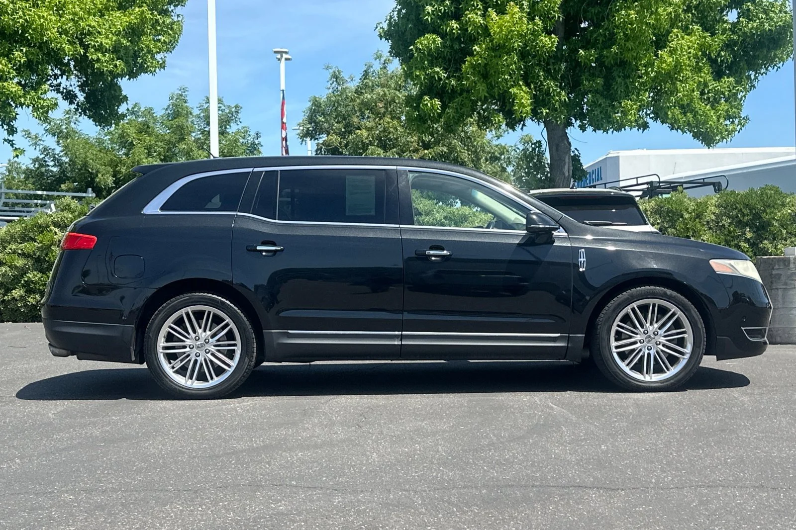 Used 2014 Tuxedo Black Metallic Lincoln EcoBoost image 3