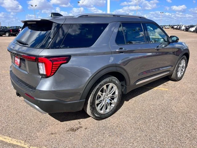 New 2026 Carbonized Gray Metallic Ford Platinum™ image 7