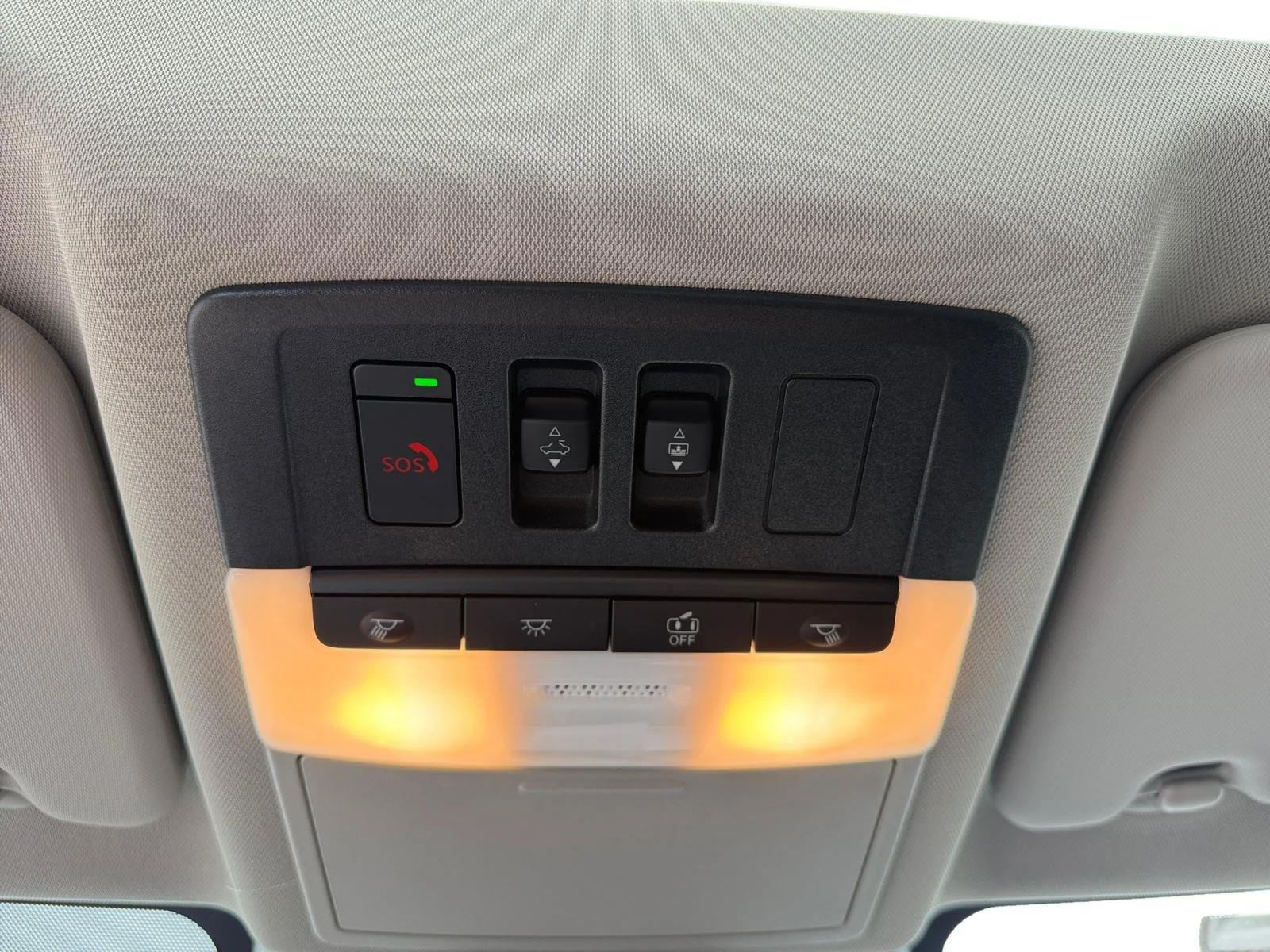 New 2026 Everest White Pearl/Super Black Nissan Platinum image 17