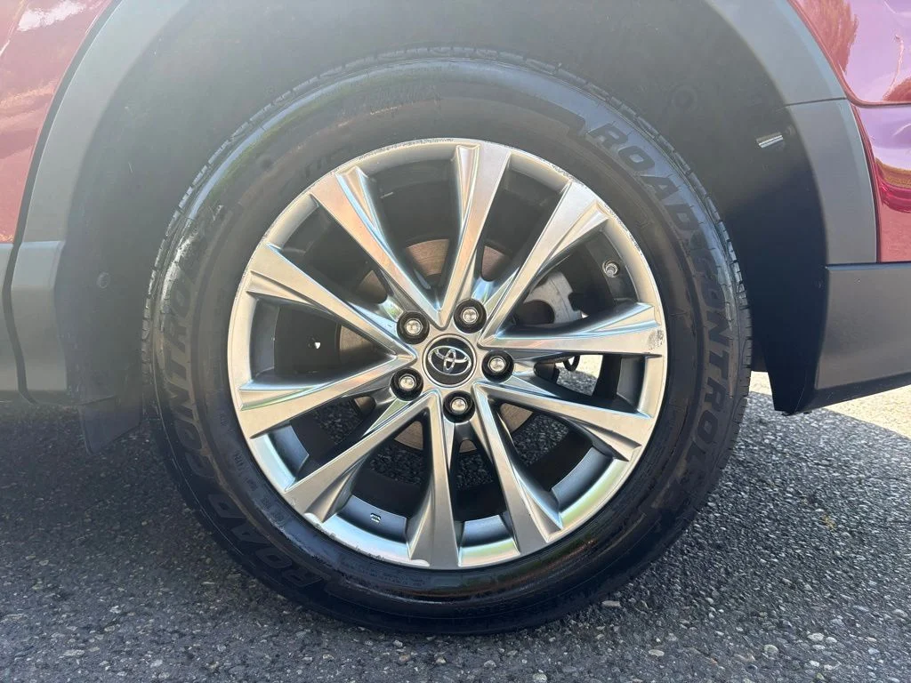 Used 2018 Red Toyota Limited image 10