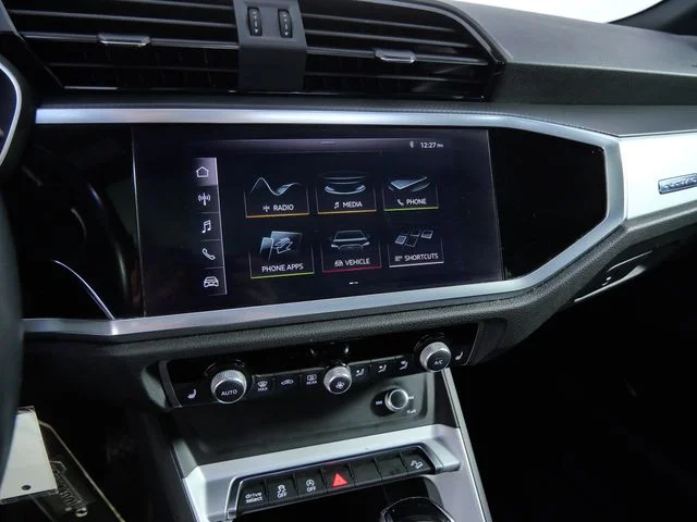 Used 2019  Audi 2.0T Premium image 19