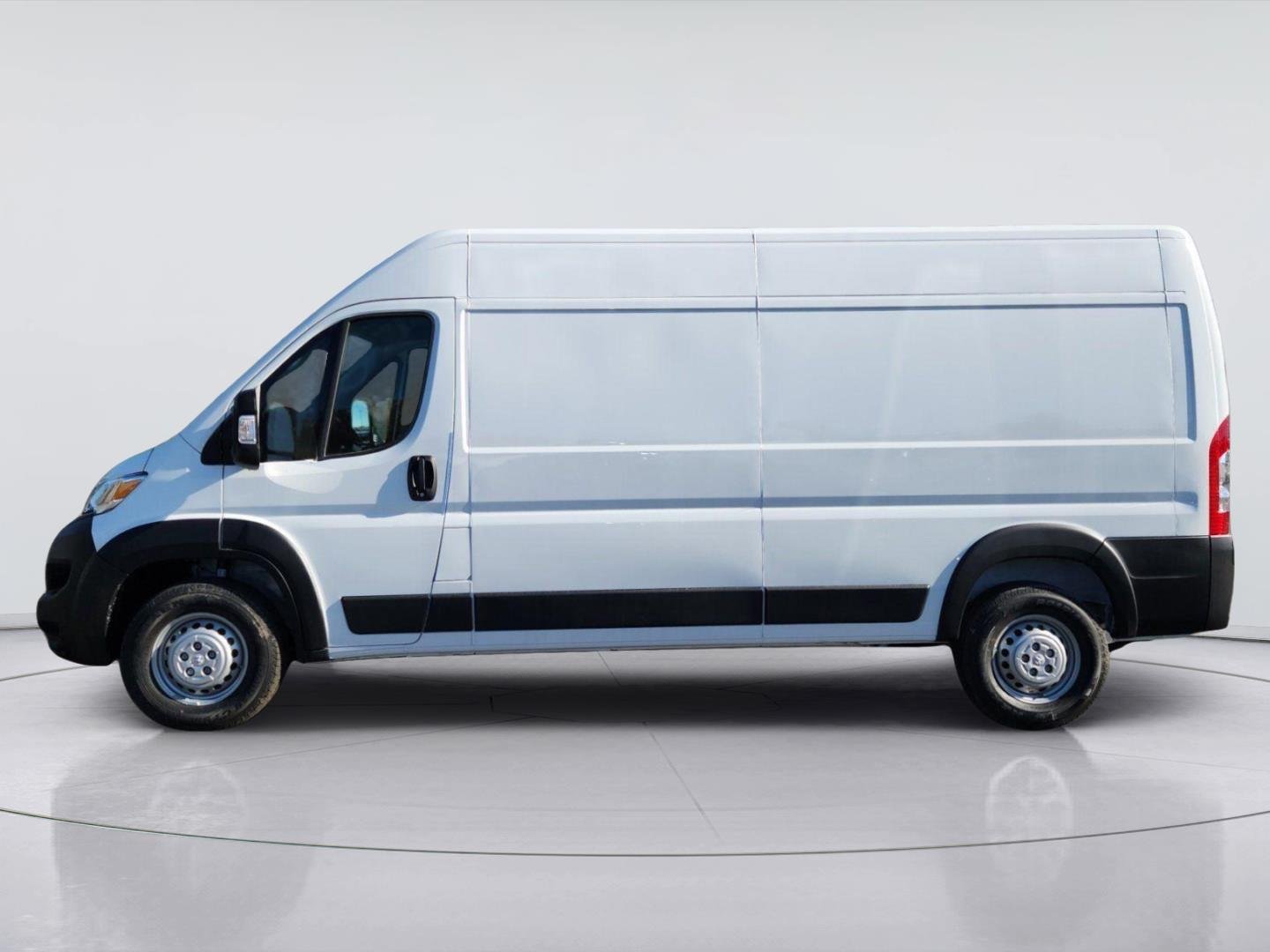 New 2026 Bright White Clear-Coat Exterior Paint RAM Tradesman image 2