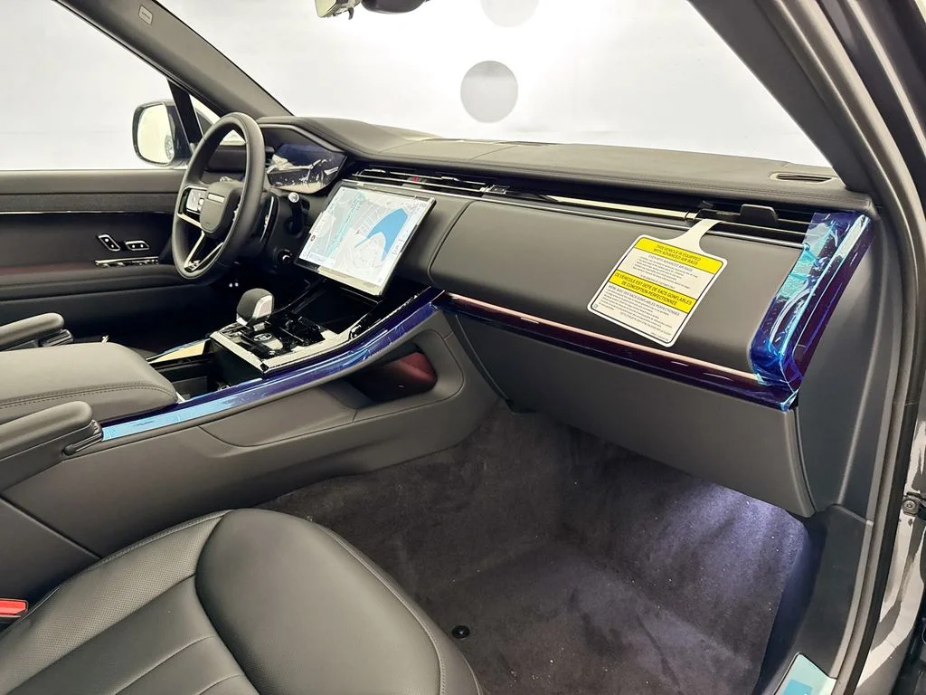 New 2026 Carpathian Grey Land Rover Dynamic SE image 31