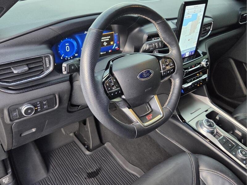 Used 2022 White Metallic FORD ST 4WD image 11