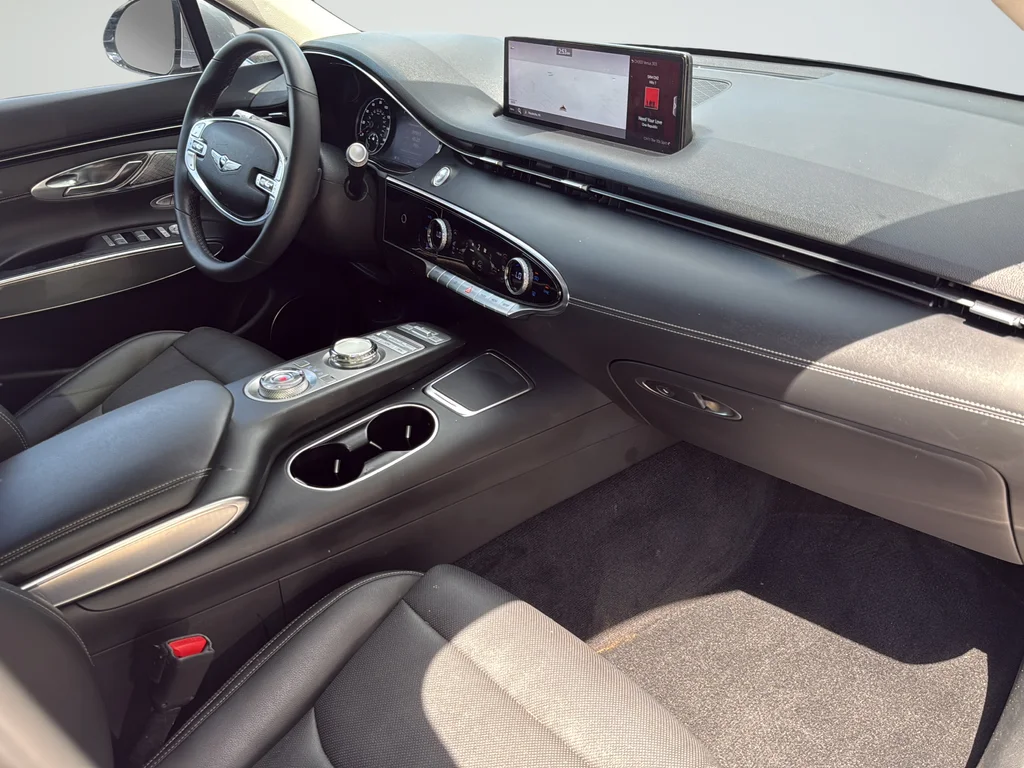 Used 2023 Silver Genesis 2.5T image 10