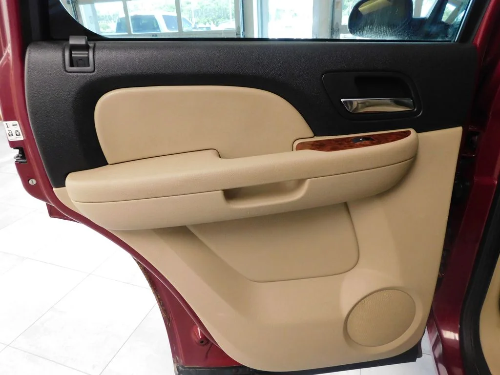 Used 2007 Sport Red Metallic Chevrolet LTZ image 26