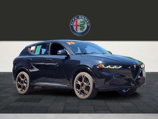 2025 Alfa Romeo Tonale Base