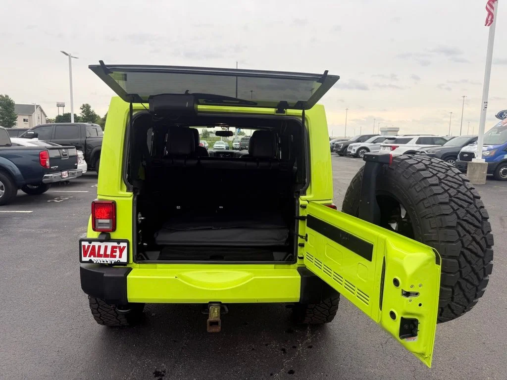 Used 2017 Green Jeep Unlimited Sahara image 48