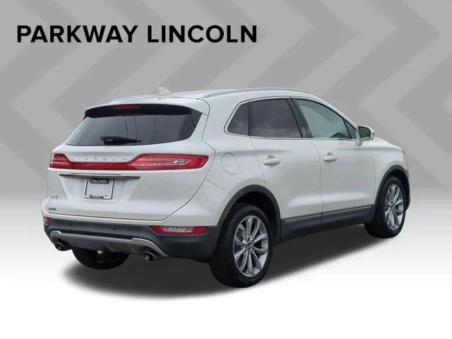 Used 2019 White Lincoln Select image 5