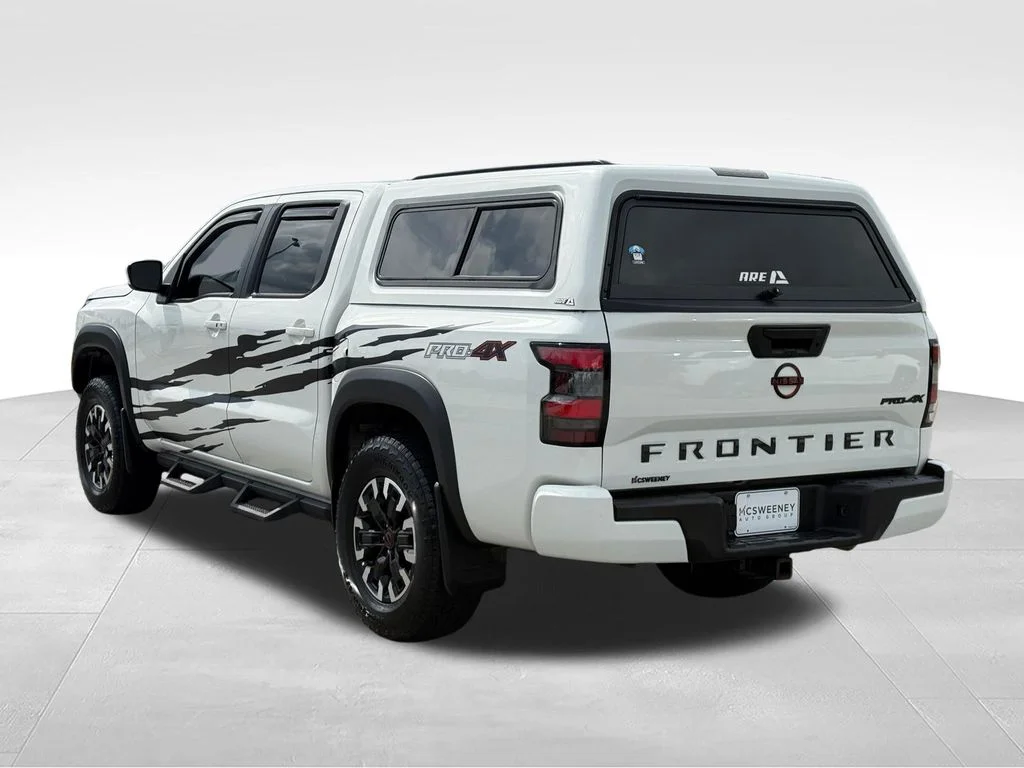 Used 2023 White Nissan PRO-4X image 3