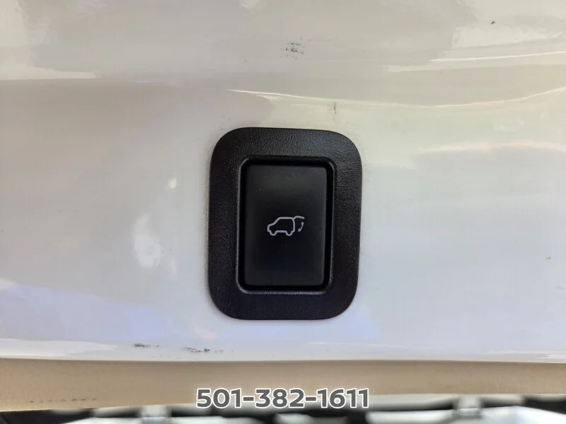 Used 2019 Blizzard Pearl TOYOTA LIMITED V6 FWD image 21