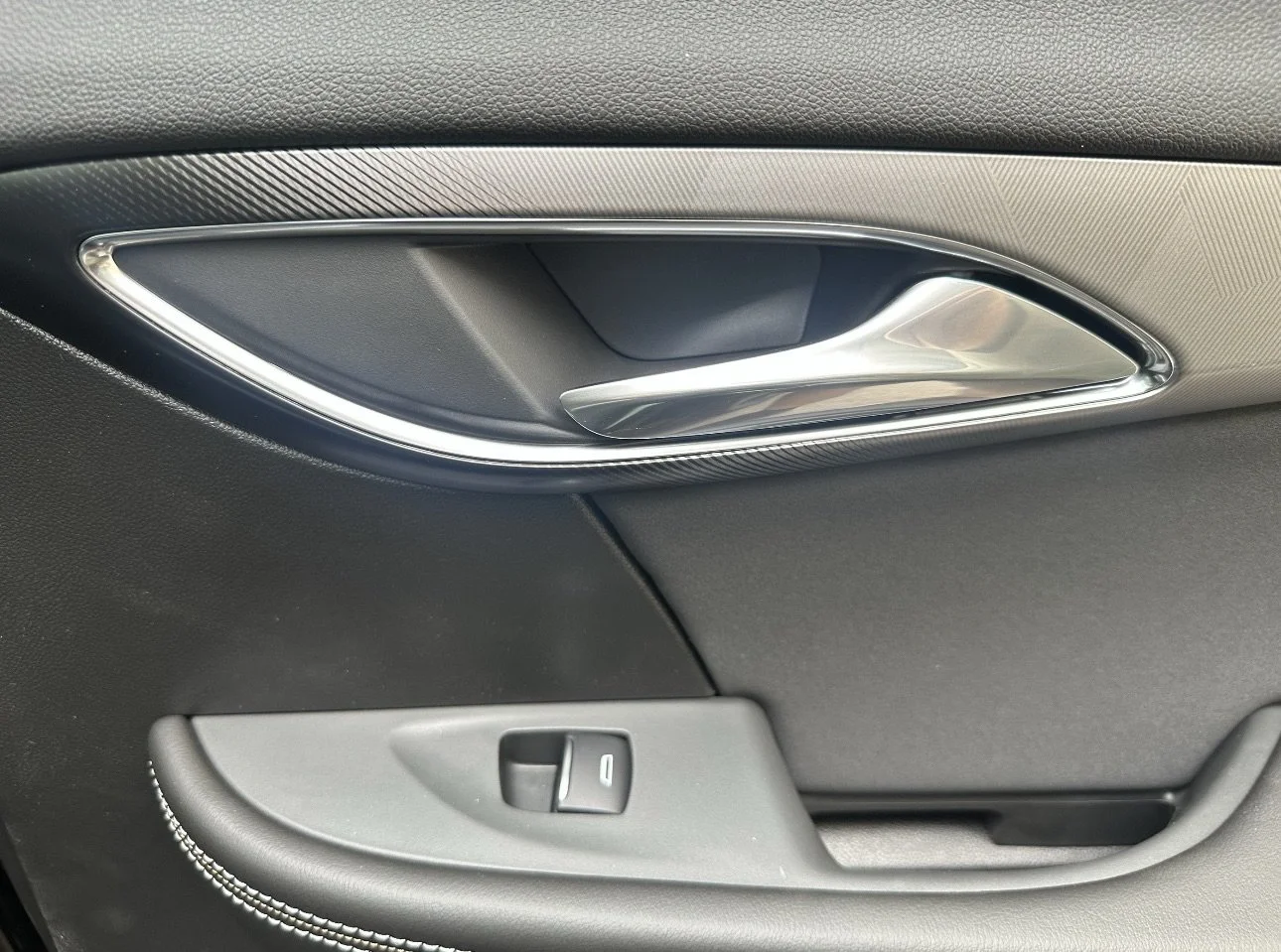 New 2026 Ebony Twilight Metallic Buick Sport Touring image 21