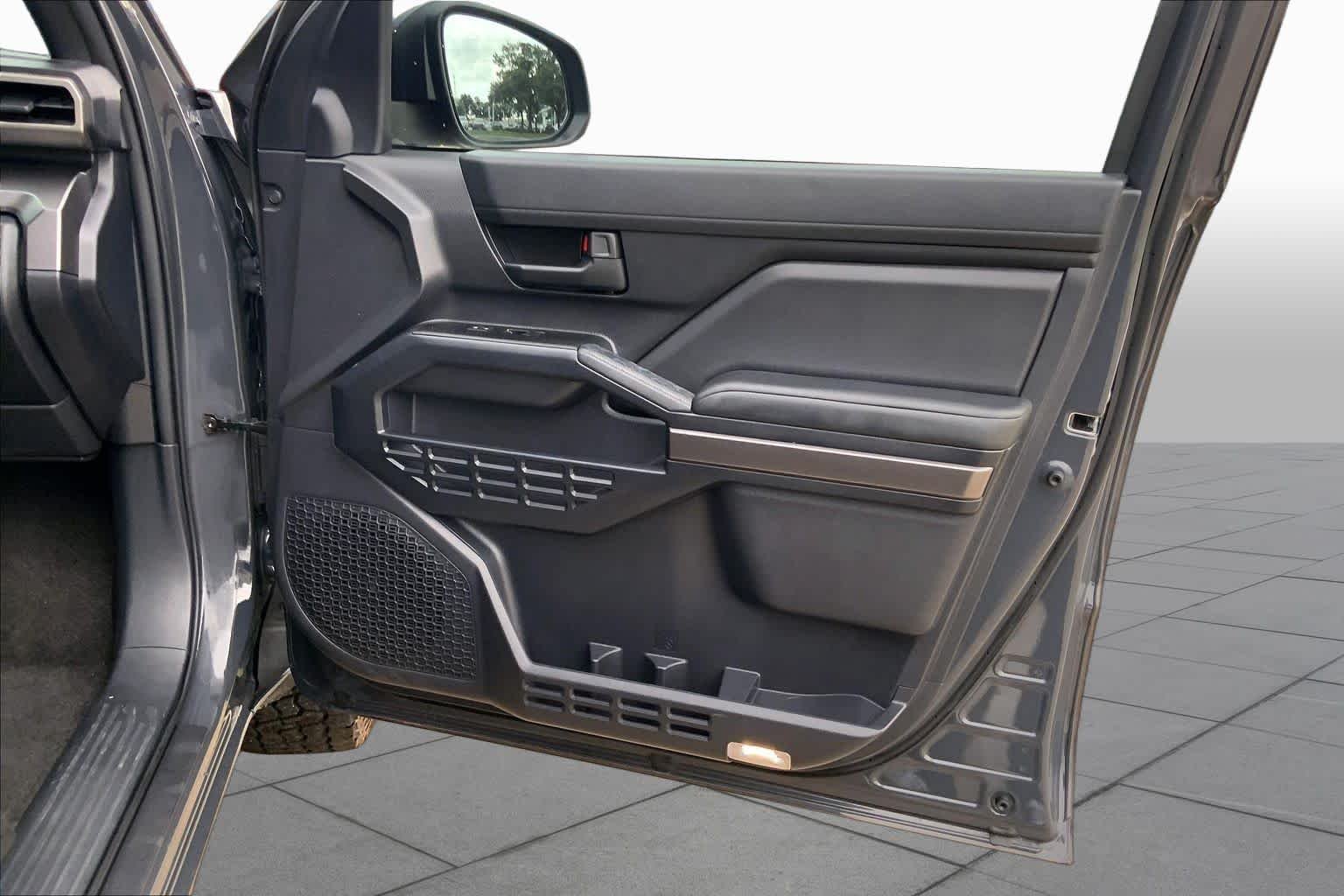 Used 2025 Underground Toyota SR5 image 21