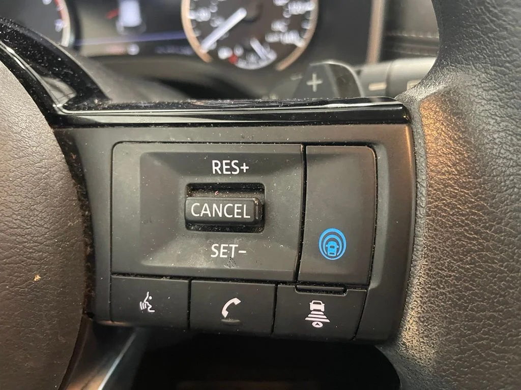 Used 2023 Gray Nissan SV image 14